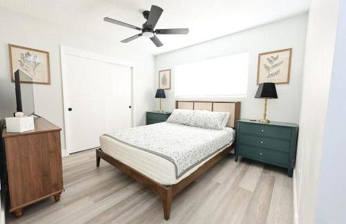 Family Friendly Southwest Bakersfield Retreat with Jacuzzi and Fenced Yard - Photo 21