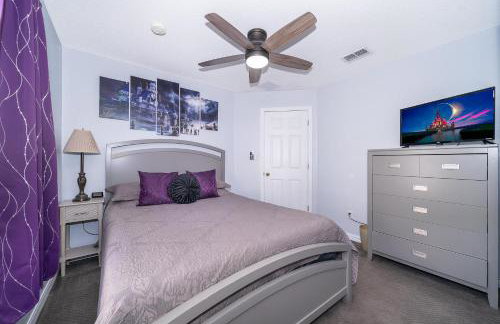 South Facing Pool with Stunning Lake View - Family Friendly Home - Nr Disney - Foto 23