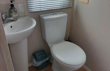 JEMs Hot-Tub Getaways 6 berth at Tattershall Lakes - Foto 30