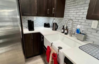 Charming 2BR 2BA 10 min DT Airport by LSP Homes - Foto 10