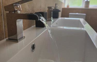 Llew Accommodation - The Townhouse - Photo 5