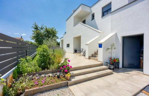 Modern apartment Ana with Jacuzzi and Pool - Foto 6