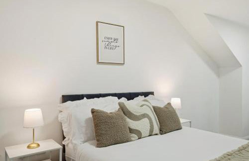 Spacious Ensuite Home near M6 with Driveway Parking - Foto 9