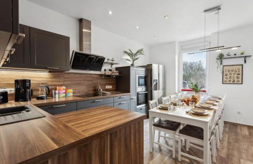 Stylish & Relaxing Penthouse ~ Workspace ~ Parking - Foto 1