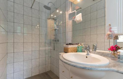 Villa Botanica - Lush Garden and Pool Oasis - Foto 36