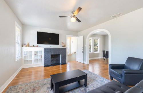 Luxurious 6 bedroom villa near downtown - Foto 35