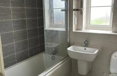 Wonderful two bedroom house in Bicester - Photo 7
