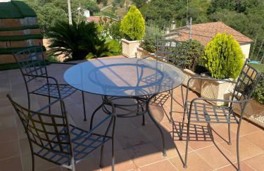 4 Bed Villa - Sleeps 9- Pool - Garden - Parking - Foto 18