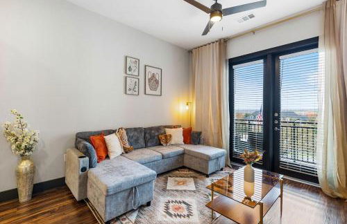 12 Min to Downtown Balcony Apt with Free Parking - Foto 17