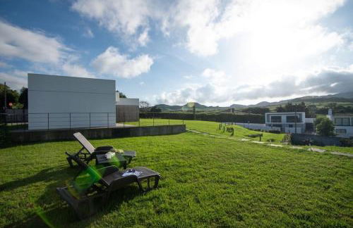 Vila Vicente Jacuzzi, Sauna and Parking - Photo 29