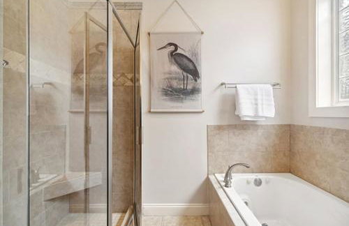 Cozy Beach House, Heated Pool , Fast WiFi - Foto 6