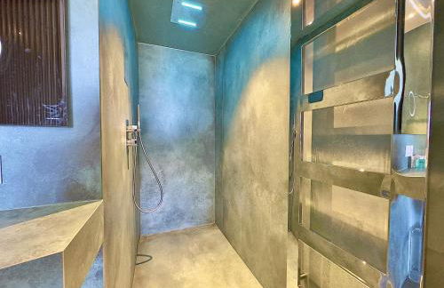 Luxury Seafront Apartment - Beach Access - Parking & WiFi - by Coral Property - Foto 36