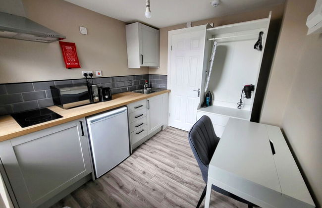 Comfortable Stay - LB Ave - Photo 20