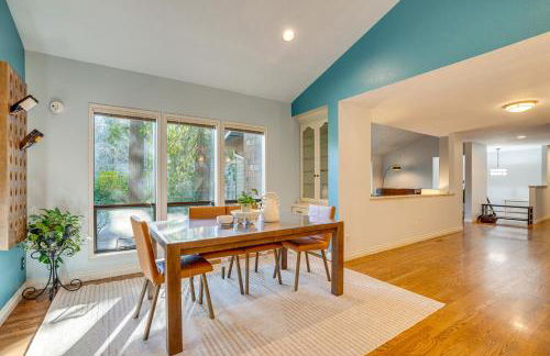 Luxe Redmond Family Home Sauna, Solarium and Creek - Foto 8