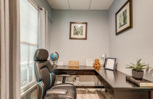 Spacious Yard and BBQ Chic Escape in Lawrenceville! - Foto 8