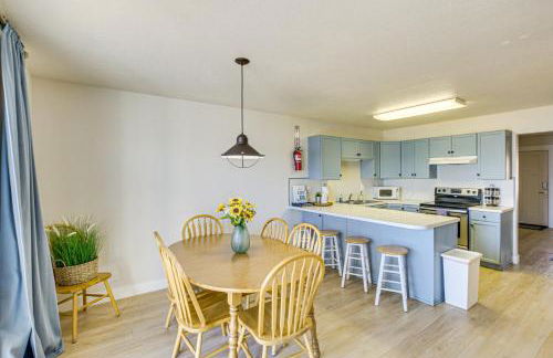 Spacious Garden City Townhome with Lake Views! - Photo 10