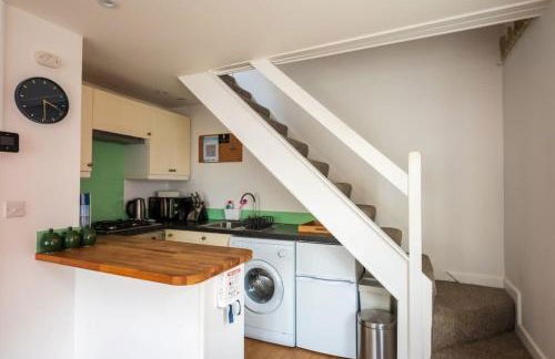 Riverside Bothy In Heart of Scenic Harbour Village - Photo 5