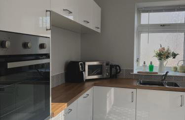 Greenwood South - Luxury beachfront home with log burner - Foto 9