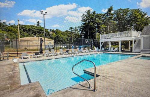 Cedar Lodge Condo with Private Balcony & Full Kitchen - Foto 11