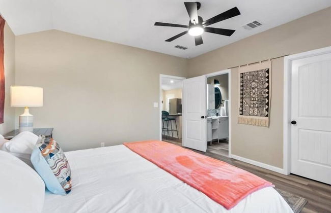 Modern Cabin in Pine Forest Near Austin - Foto 9