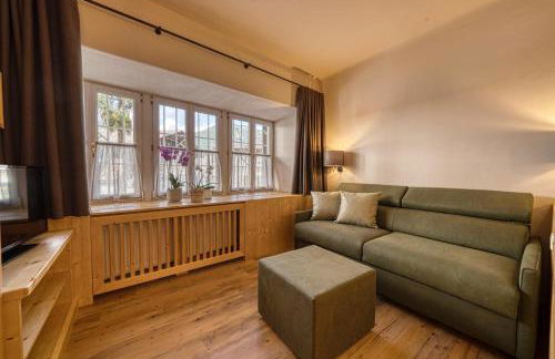 Kreuzwegerhof Nals - Historic Nature Stay with Pool near Meran & Bozen - Photo 60