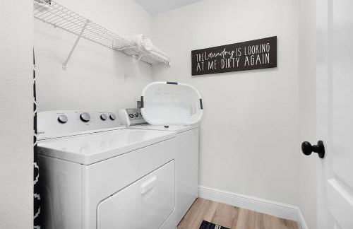 #370-Stunning 4 bed villa with south facing pool and spa with no rear neighbors - Foto 18