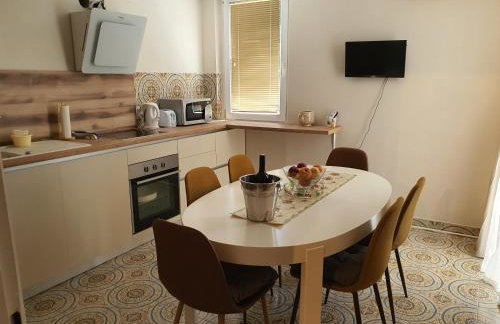 Batala1-City marina apartment with secured private parking - Foto 9