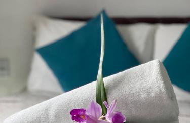 Suites Casa Azul-Vila do Abraão- conforto, limpeza, ótima localização - Foto 1