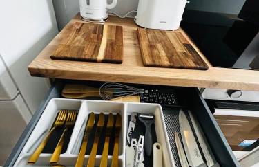 THE LAZY LION - Spacious 2 Bedroom - Town Centre Holiday Home Apartment - Photo 28