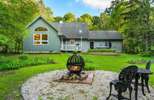 Scandia - Hot Tub, Arcade, Dog-Friendly, and Walk to Marina! - Foto 33