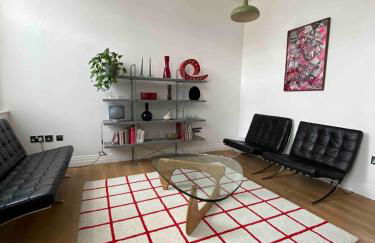 Entire Industrial Style Apartment With Free Parking & Wifi - Foto 1