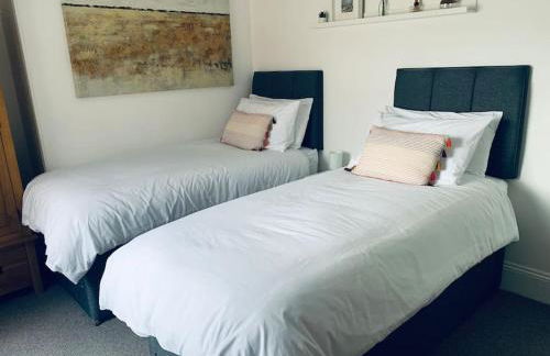 A unique and spacious river front property - Foto 47