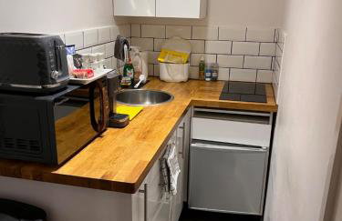 Green Cottage in grounds of Grade II* Frognal Farmhouse - Photo 41