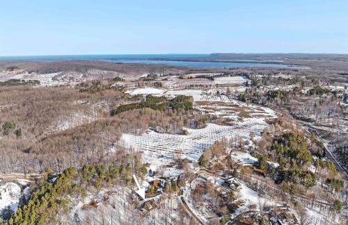 The Hillside Hideaway at Crystal Lake - Great Spa! - Foto 8