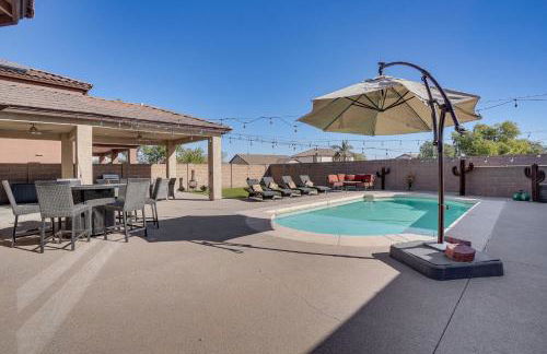 5 Mi to Surprise Stadium Chic Home with Pool - Foto 22