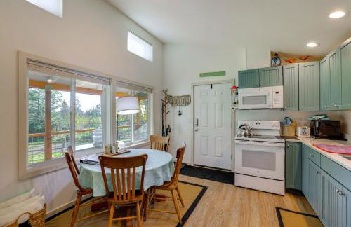 Hike and Relax Fireside Nordland Gem with Deck and Yard - Foto 3