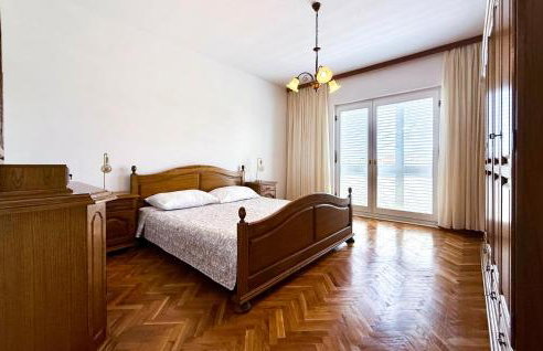 Lovely Apartment In Katuni With Wifi - Foto 21