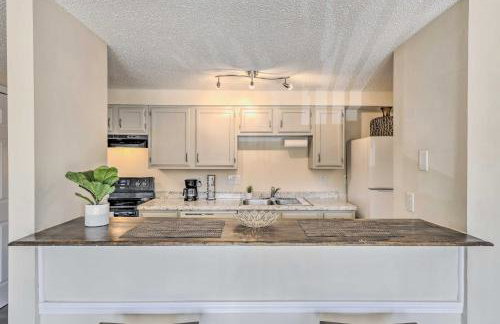 Inviting Charlotte Getaway - Half Mile to UNC! - Foto 19