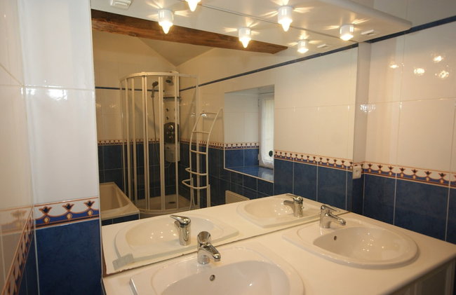 Spacious Holiday Home in Besse With Swimming Pool - Foto 36