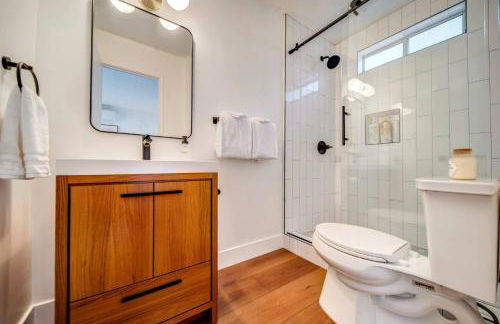 Glass Cabin Under the Pines | Hot Tub • Seclusion - Foto 6