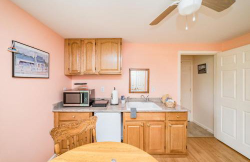 New Kid in Town - King Bed & Sofa Bed - Sleeps 2-4 - Photo 21