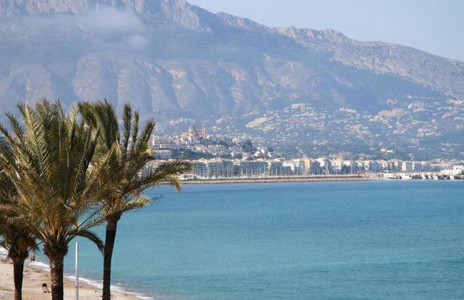 Stylish Alfas del Pi Stay - Foto 39