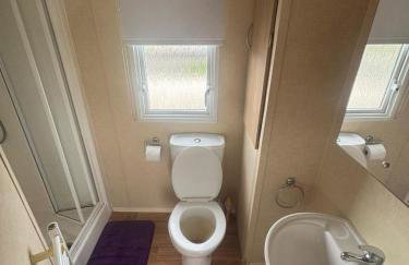 3 Bed Caravan - Sleeps 8 - Pets - Parking - Foto 8