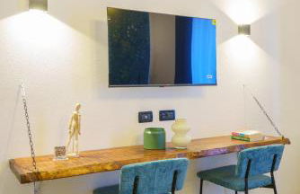 Lucy's Flowers - Photo 54