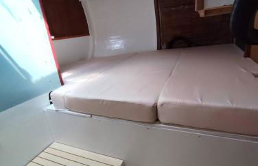 Voilier confortable en bois à cotés des plages et ferries - Photo 22