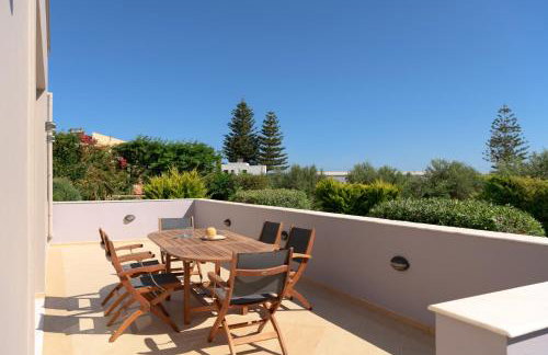 Christina Villas, Steps to Sandy Beach, By ThinkVilla - Photo 23