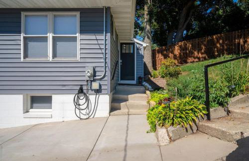 3Bed 2Bath Luxury Lake House on Myers Bay Private Pier Beach Firepit and Deck - Foto 58