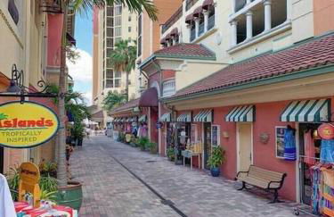 Luxury Condo at Cape Harbour Marina, Water Views! - Foto 49