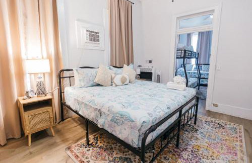 Downtown Delight Close to Strand and Cruise Terminals - Foto 6