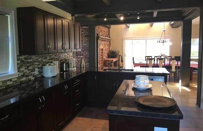 A - Large Coastal Retreat - Foto 28